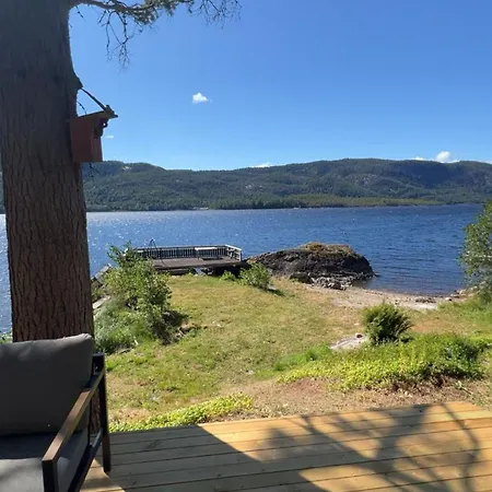 Dom wakacyjny Charming Waterside By In Seljord